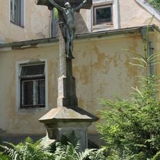 Kříž u kostela na Hojné Vodě