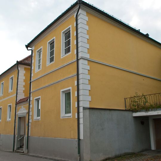 Kloster mit Behindertenheim