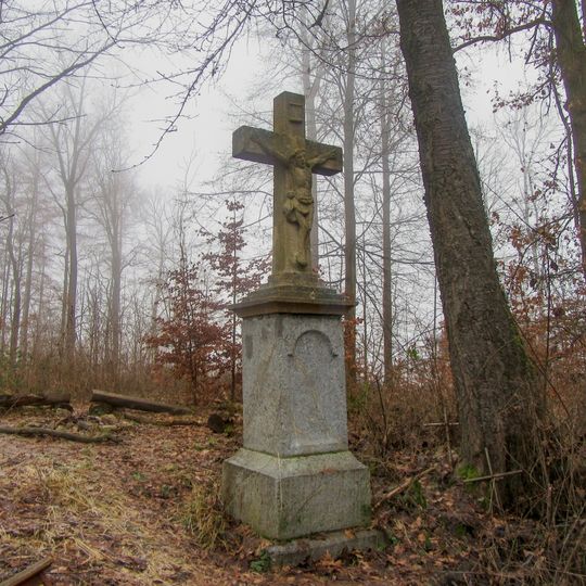 Kříž ve Velkých Losinách na Chlumu