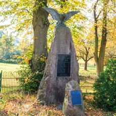 Pomníky padlým v první a druhé světové válce v Mělicích