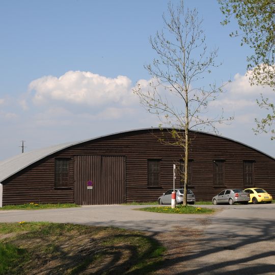 Flughalle im Rinnsaal, Höchst