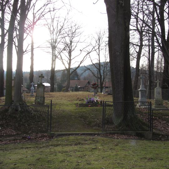 Cmentarz w Oparówce