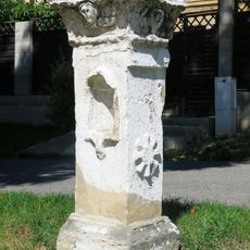 Kříž v ulici Na Skala v Telcích