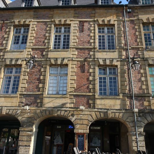 Immeuble, 22 place Ducale