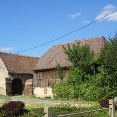 Wohnstallhaus und Seitengebäude Schellenbergweg 2