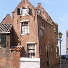 Kerkstraat 2, Ameide