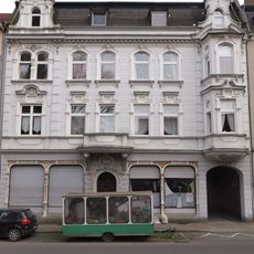 Wohn- und Geschäftshaus Bismarckstraße 83