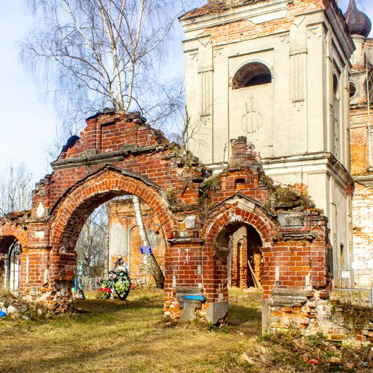 Ограда с воротами