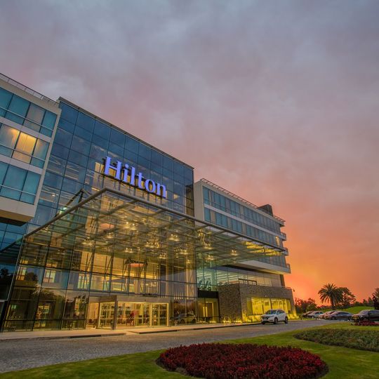 Hilton Pilar