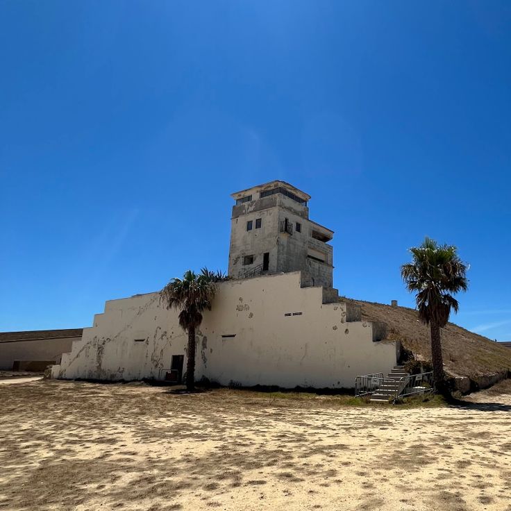 Torre atalaya de artillería y vigilancia