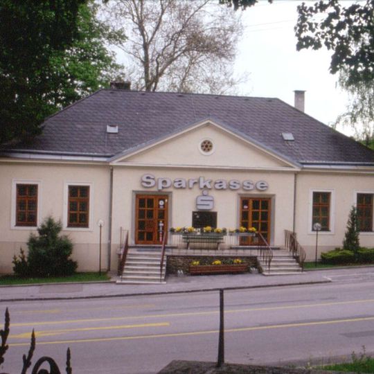 Sparkassengebäude Heiligenkreuz