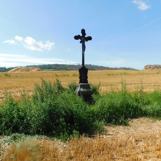 Kříž v poli severně od Čechočovic