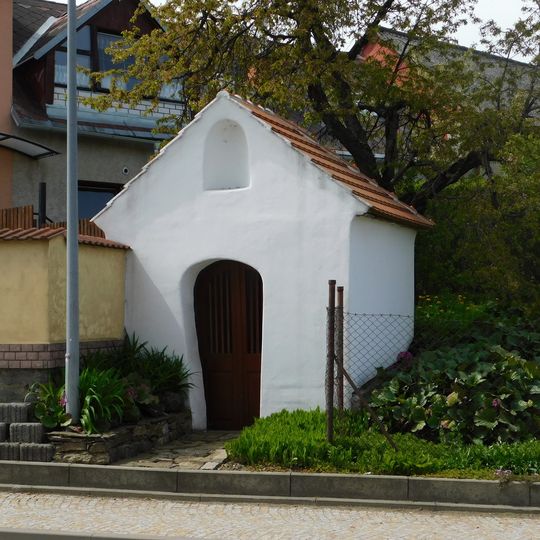 Kaplička u domu č. 15 ve Stonařově