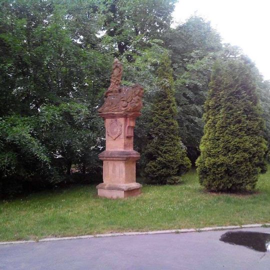 Socha u Městských mlýnů v Chomutově