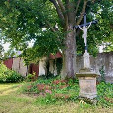 Kříž v Havlíčkově Borové v ulici Dlážděná