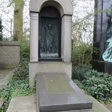 Grafmonument van het echtpaar Franken-De Beer