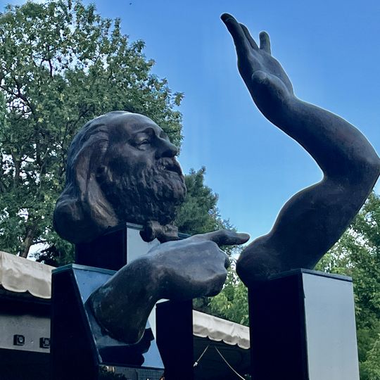 Buste de Ohan Dourian