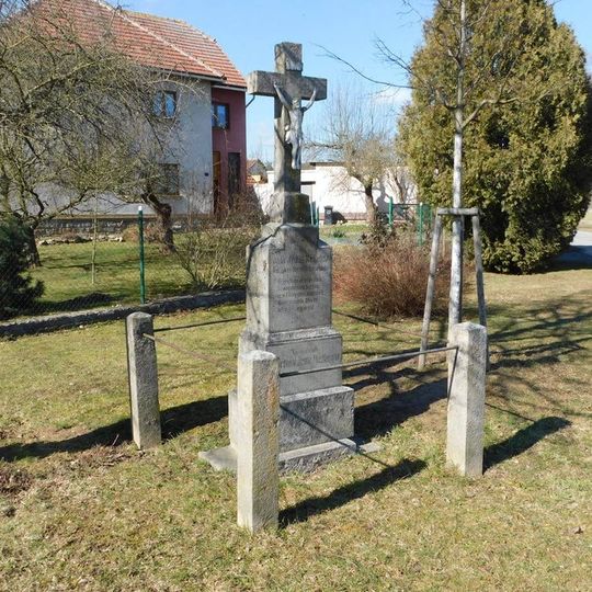 Kříž v západní části Dolní Cerekve