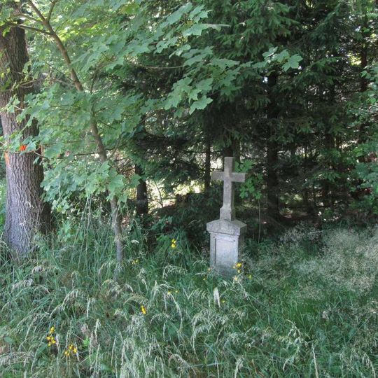 Kříž západně od Častrova u okraje lesa II