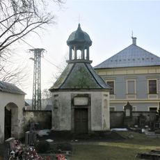 Kaple u kostela ve Zdislavě