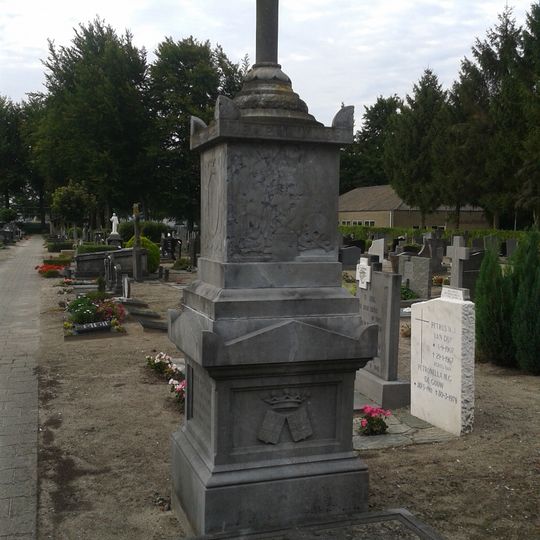 Grafmonument van de bezitters van Onsenoort en Nieuwkuijk