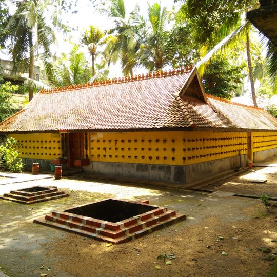 Trimurti cave temple