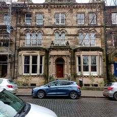 No 10 Including Railings