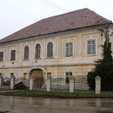 Zichyho kaštieľ, Malý kaštieľ