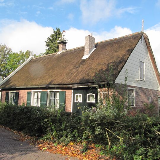 Kerklaan 1, Laren