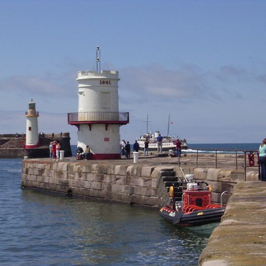 Whitehaven North Pier light