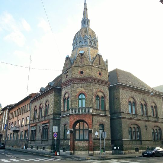Dologház Street 1, Budapest