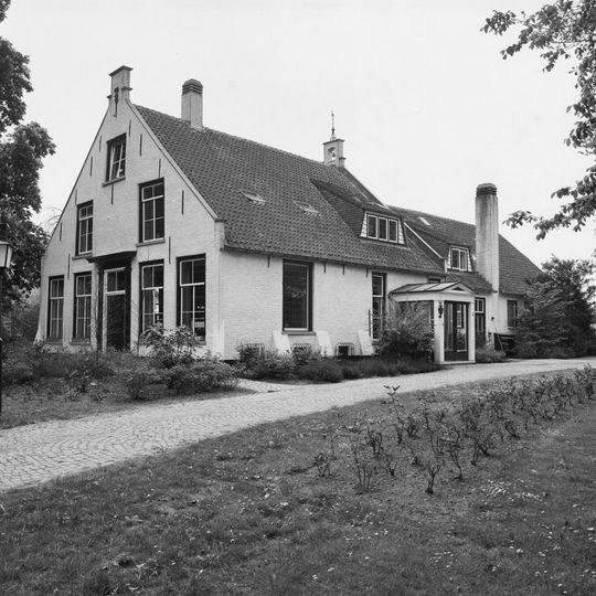 Hoofdstraat 50, 's-Gravenmoer