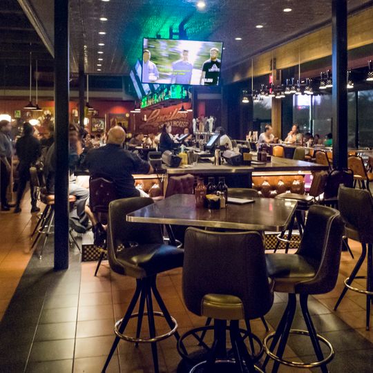 Lucile's Smokehouse Bar-B-Que
