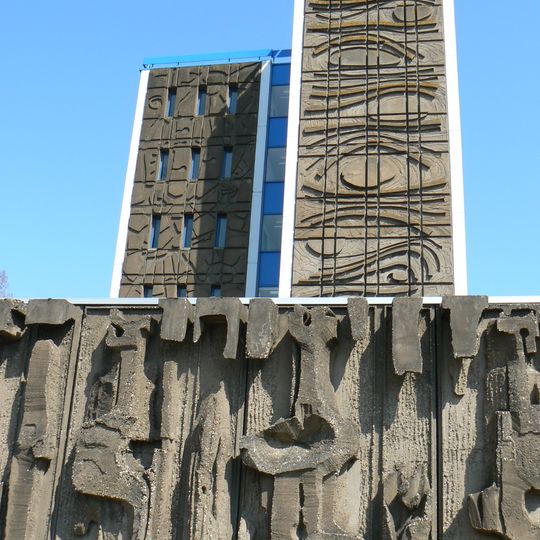 Betonplastieken Eemsmondgebouw