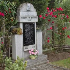 Pomník padlým v Loze