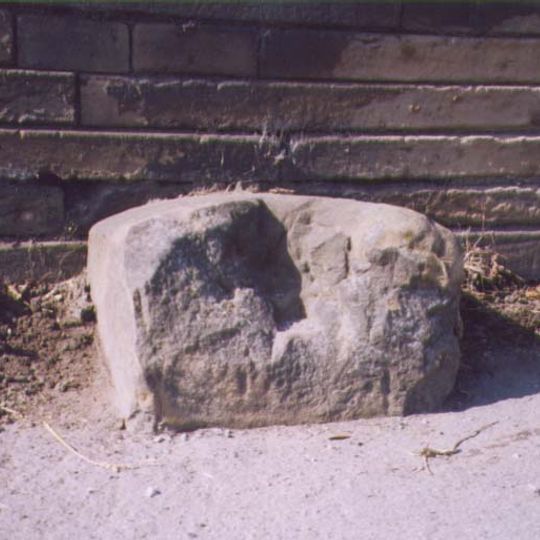 Milestone, Bruntcliffe Road, Morley