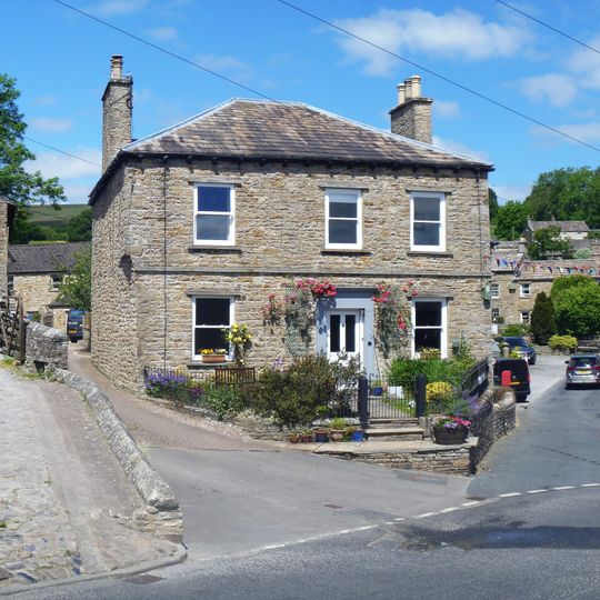 Woodburn House And Railings