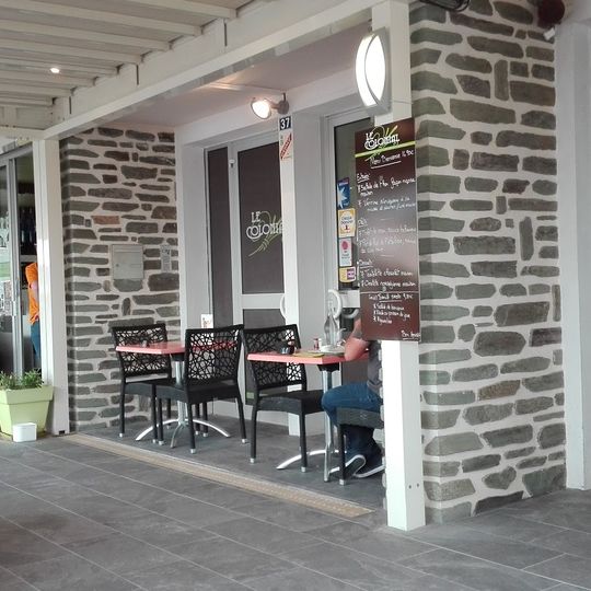 Le Colonial