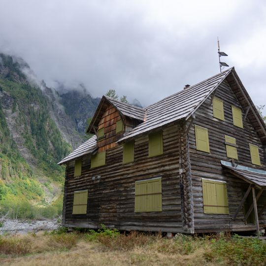Enchanted Valley Chalet
