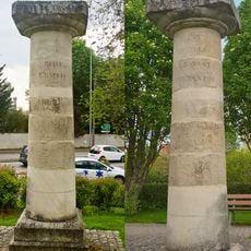 Road column in Auxerre