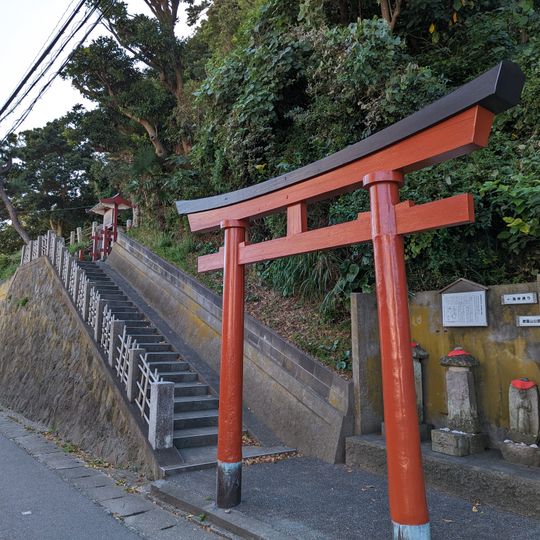 Shinjuku Inari-jinja