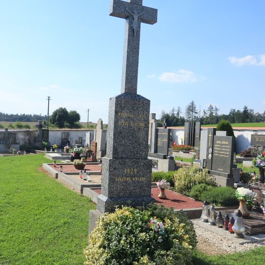 Hřbitovní kříž na Pozďatínském hřbitově