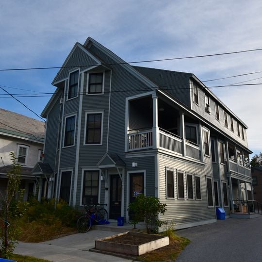 Maison d'appartements Roberge-Desautels