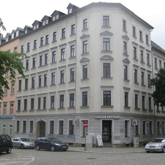 Mietshaus in geschlossener Bebauung in Ecklage Theodor-Körner-Platz 13