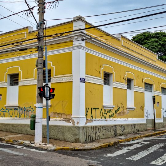 Building at Rua 21 de Abril, 153