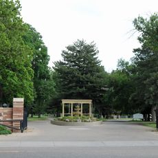 Roselawn Cemetery
