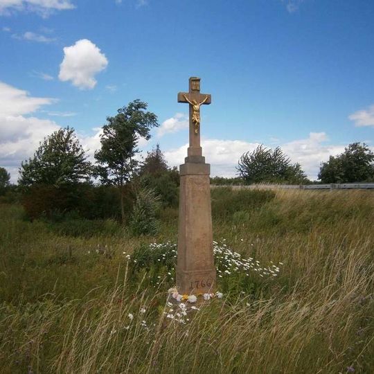 Kříž u Palonína na křižovatce