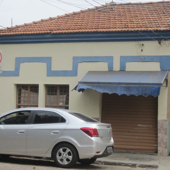 Building at Rua Graciano Olavo Geribello, 174