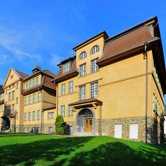 Volks- und Hauptschule