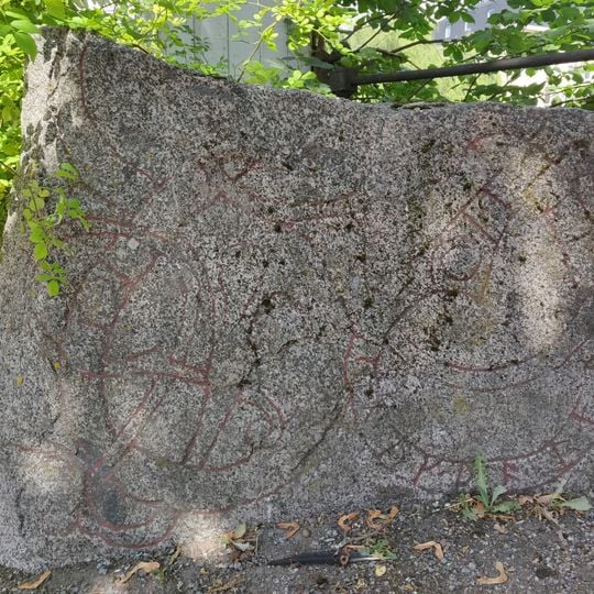 Upplands runinskrifter Fv1988;243